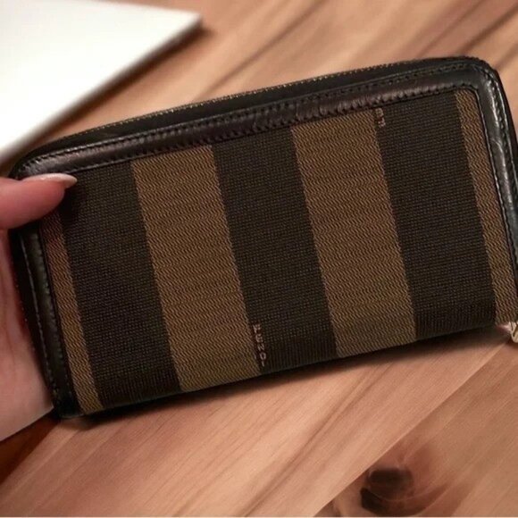Fendi zippy wallet - Picture 4 of 10